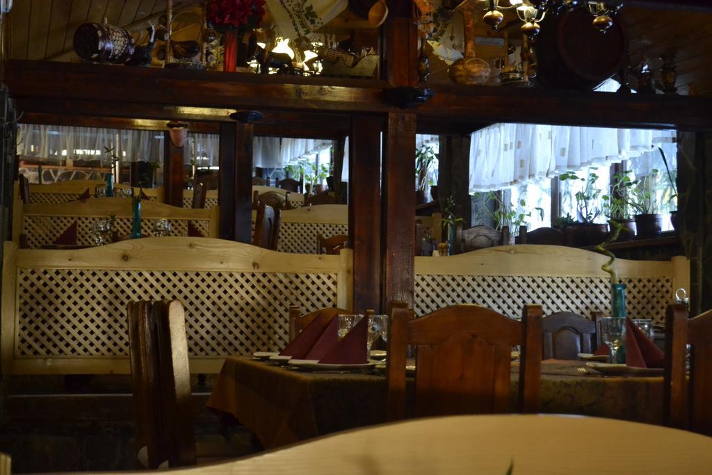 Pension Restaurant Speranta 普雷代亚尔 外观 照片